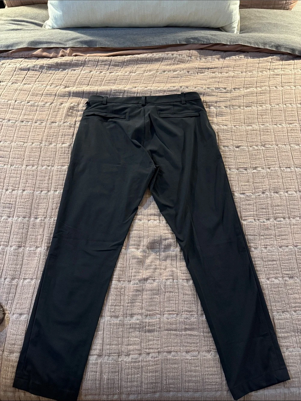 Lululemon ABC Classic Fit Trousers in Black - 34x30